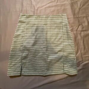 Brandy Melville Classic Checkered mini skirt Size XS